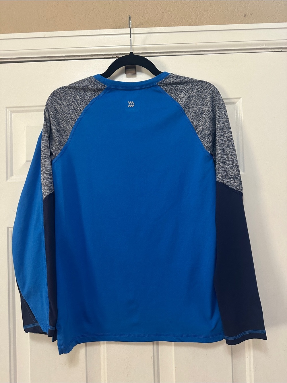 All In Motion Shirt Blue - Picture 3 of 6